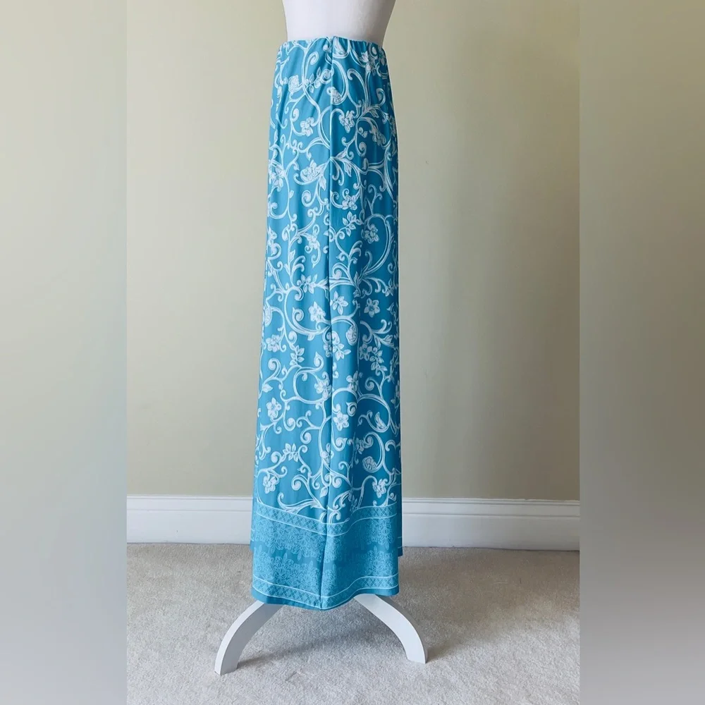 Vince Camuto Blue & White Floral Print Elastic Waist Unlined Pull-on Maxi Skirt